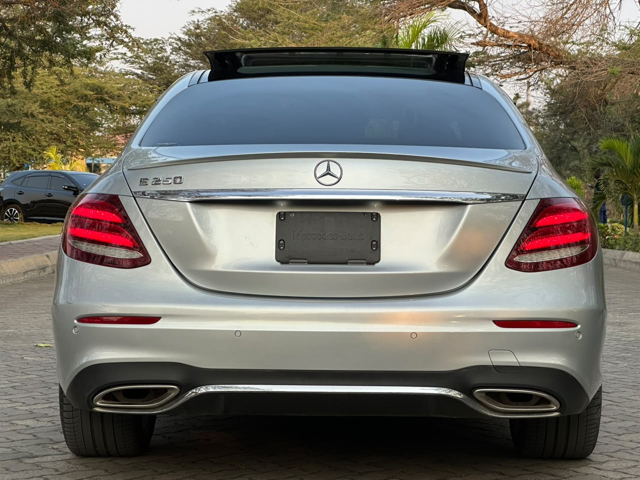 Mercedes-Benz thumbnail 10